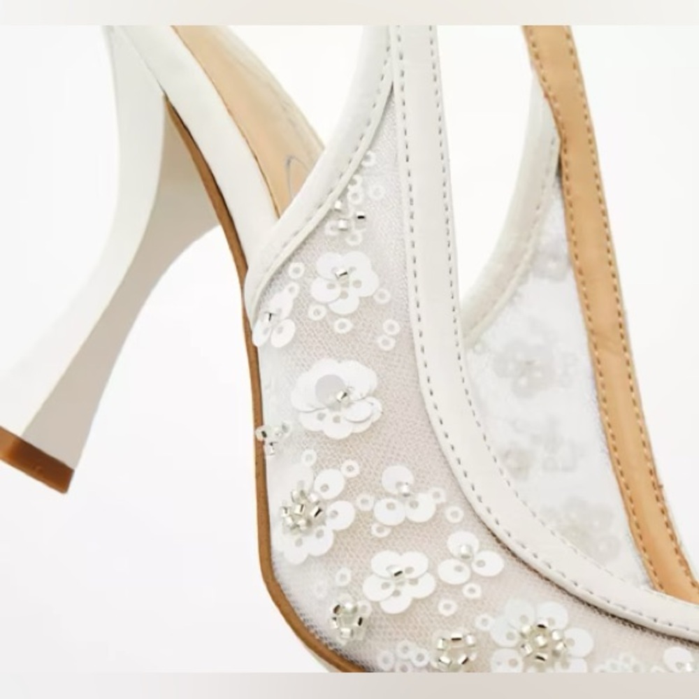 Jessica Simpson White Floral Heels